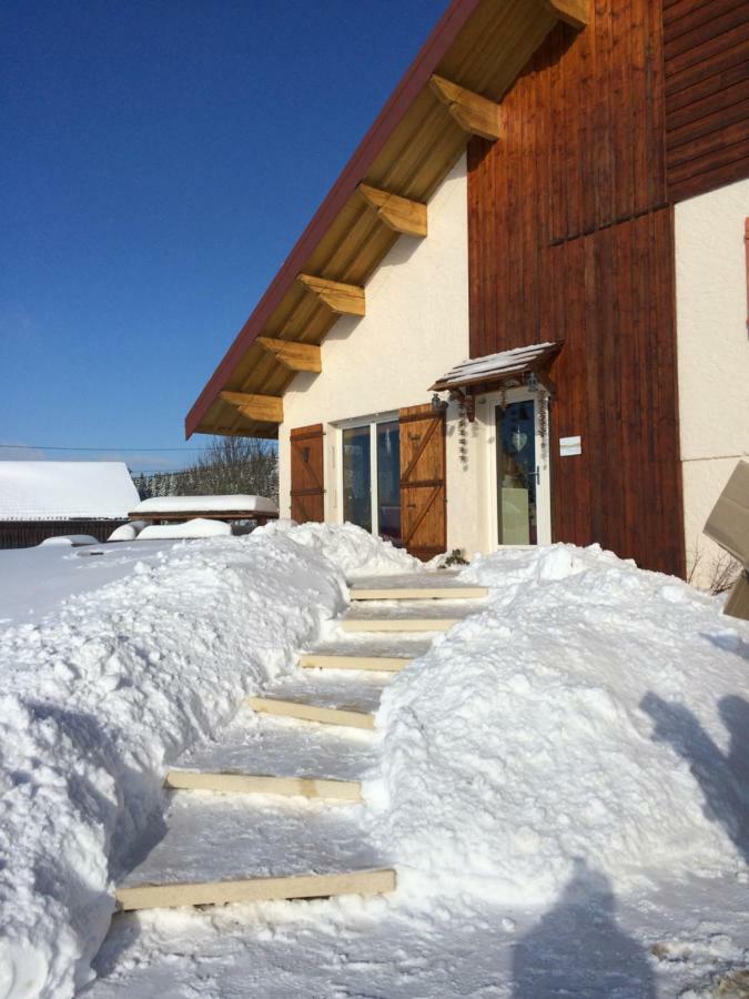 Bed and Breakfast Au Charnet Les Fourgs Экстерьер фото